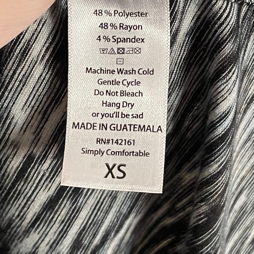 NWT‼️LuLa Roe Carly dress - Picture 2 of 3